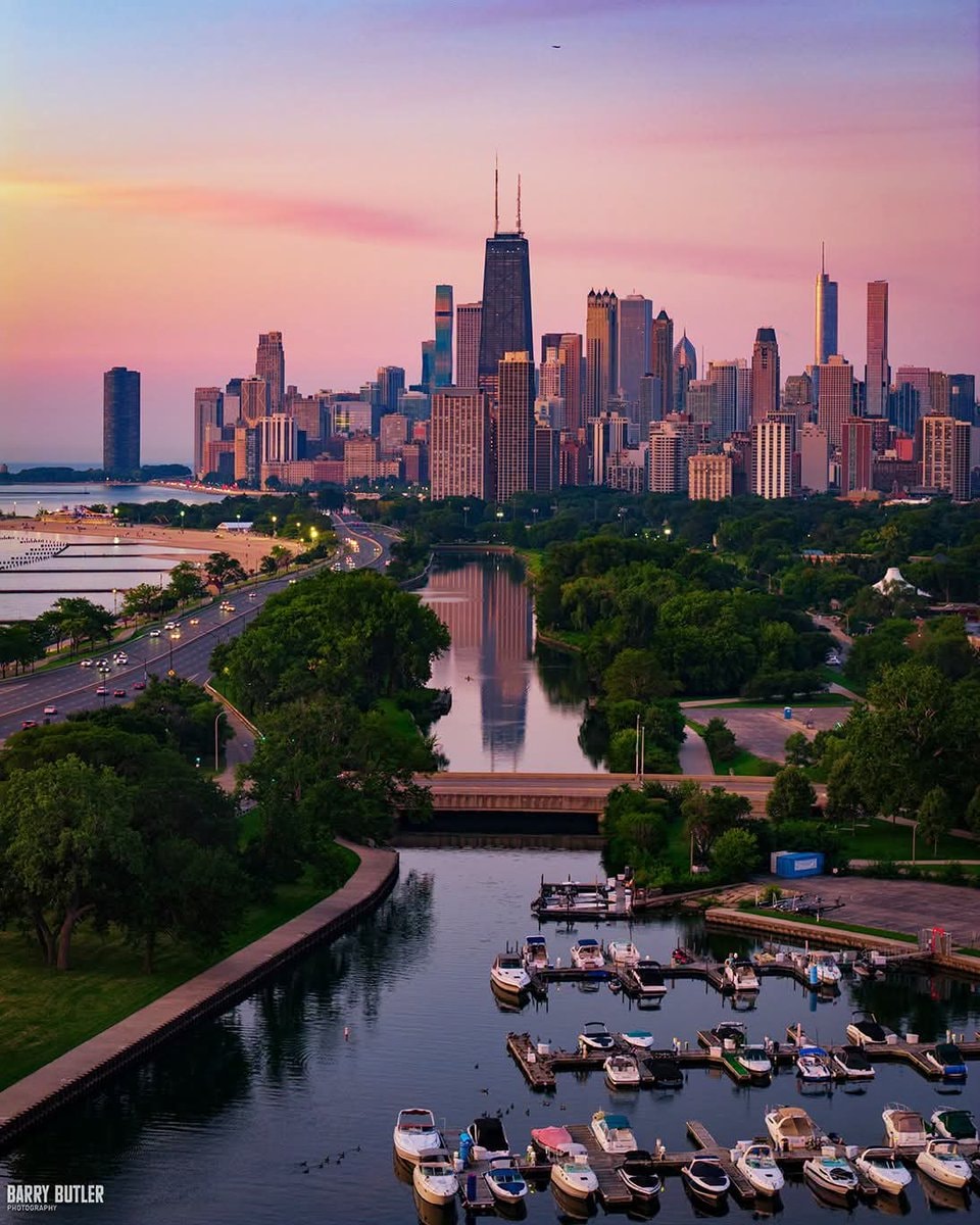chicago skyline at sunset chicago skyline at sunset