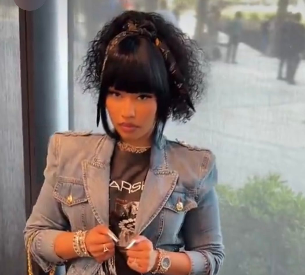 Nicki Minaj pink sequin top (photo 2 of 2)