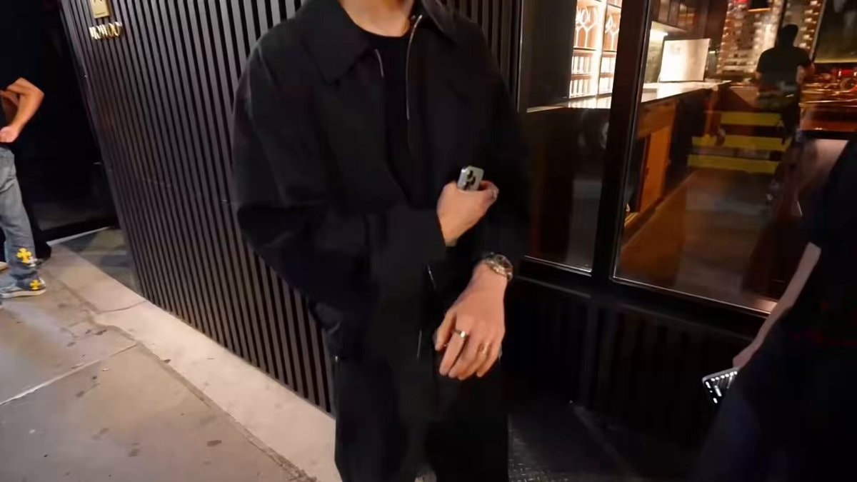 Kimchi pays dinner with Rolex
