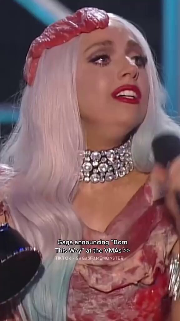 Lady Gaga Born This Way VMAs 2010