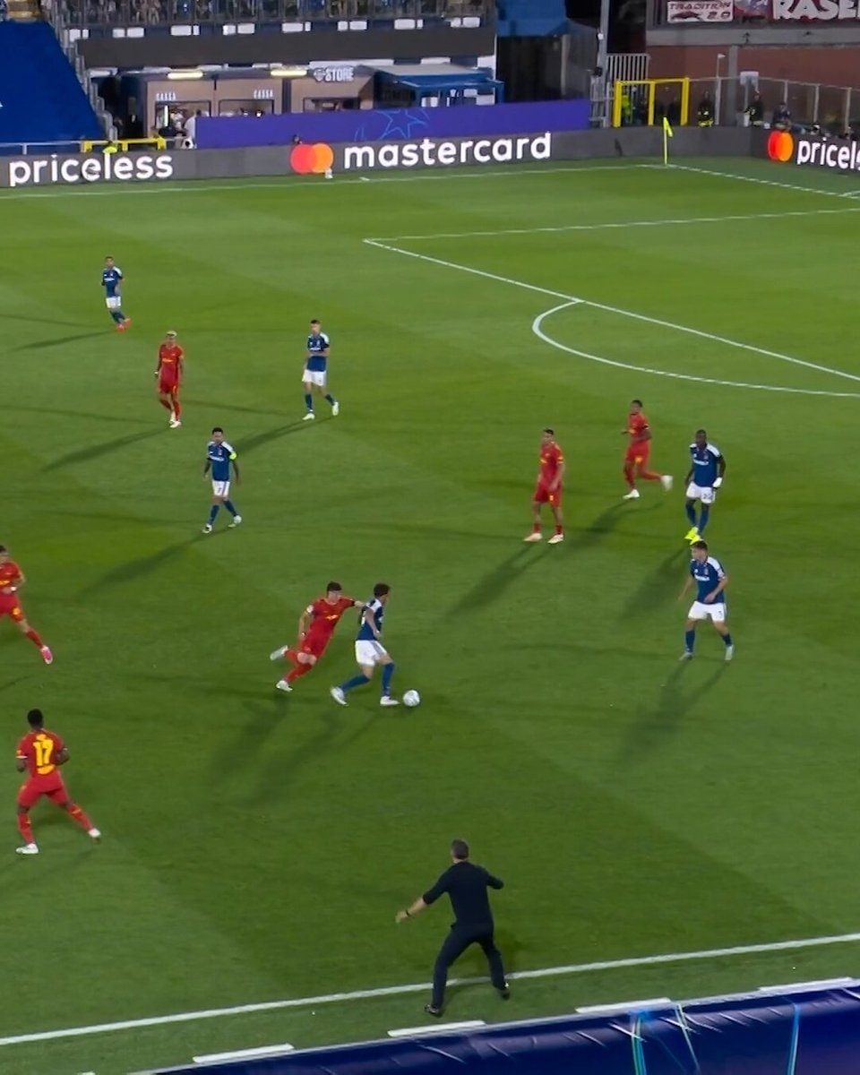 Cesc Fàbregas ball activity