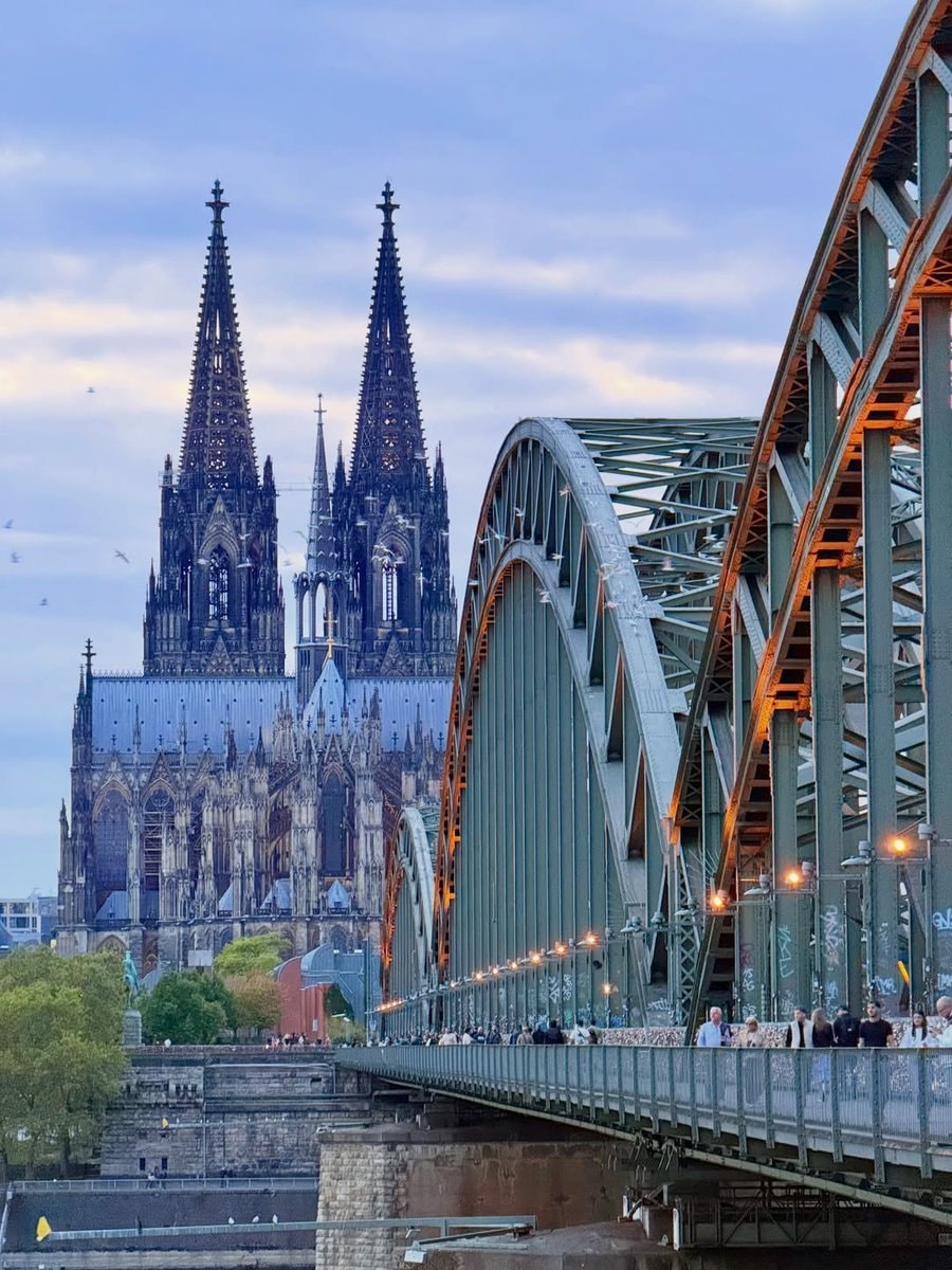 Cologne cathedral bridge