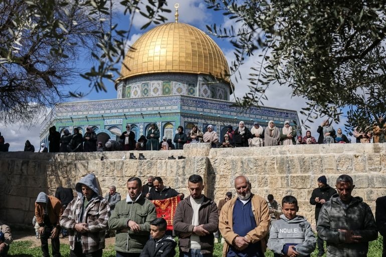 Al-Aqsa Friday prayers (photo 2 of 2)