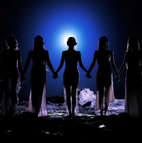 Red Velvet comeback in 3 days (photo 2 of 2)