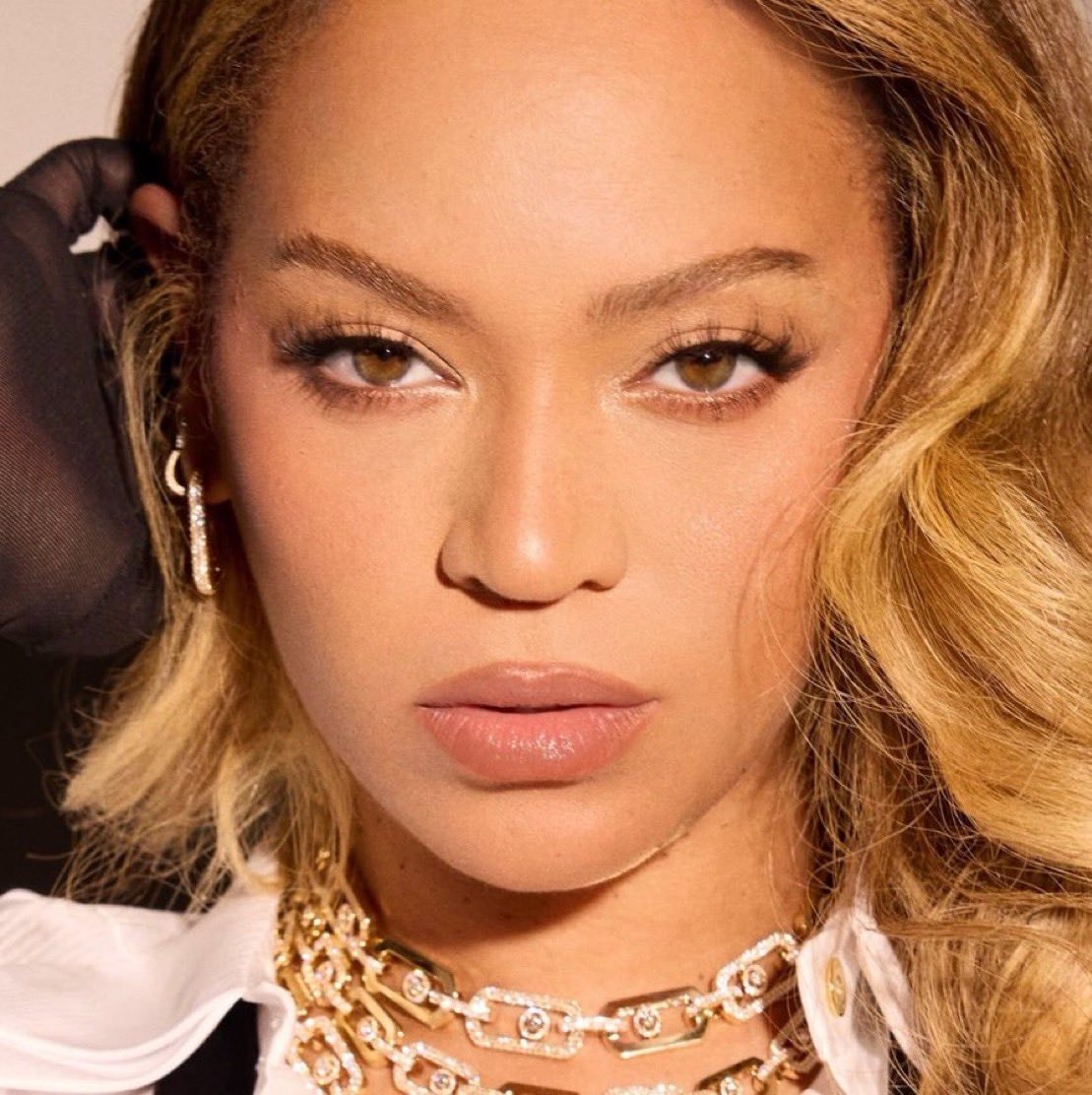 Beyoncé MORNING DEW DONK Billboard #1 (photo 2 of 2)