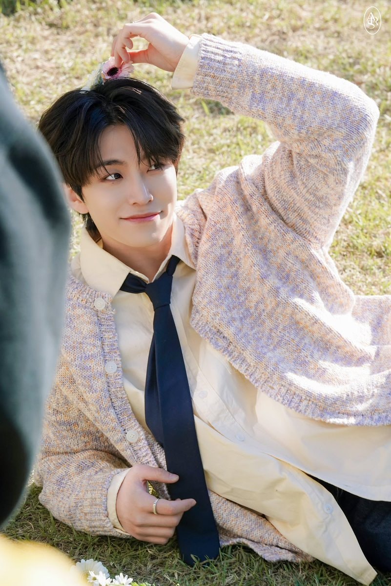 Youngjae GOT7 30th birthday (photo 2 of 2)