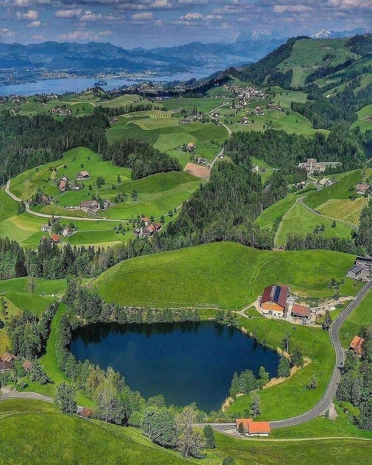 Switzerland landscape (photo 1 of 4)