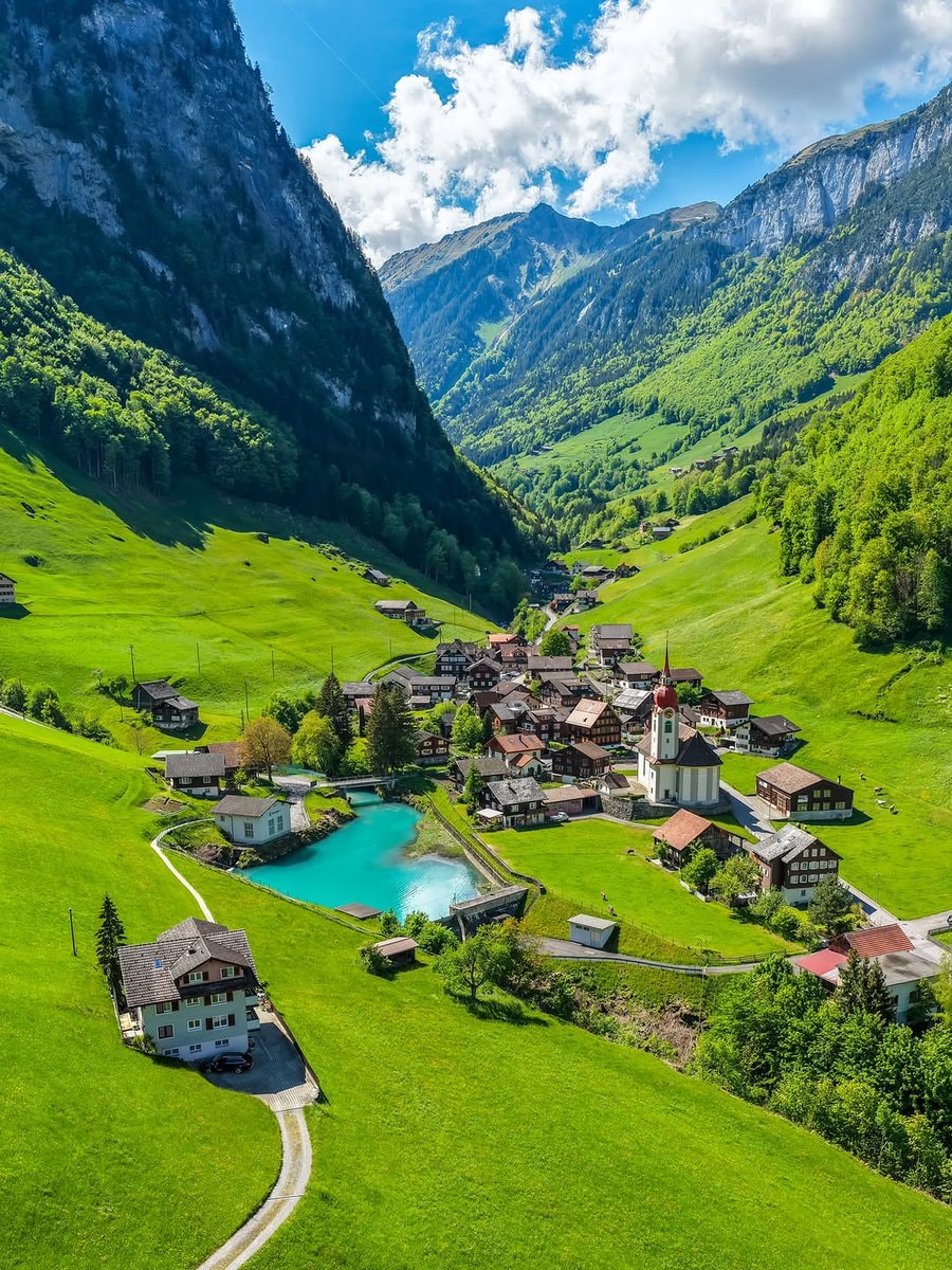 Lauterbrunnen Switzerland 🇨🇭 (photo 2 of 4)