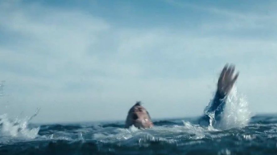 Chace Crawford The Deep death (photo 2 of 2)