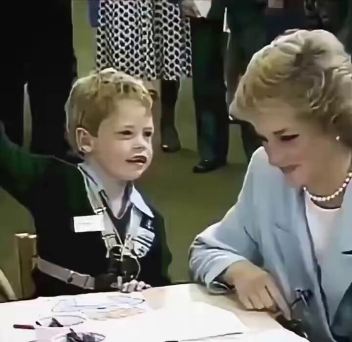 Princess Diana Sign Language moment