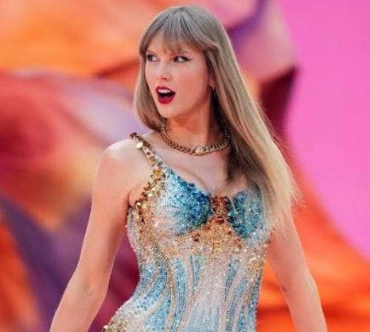 Top 15 Most Talked-About Artists This Week (photo 2 of 4)