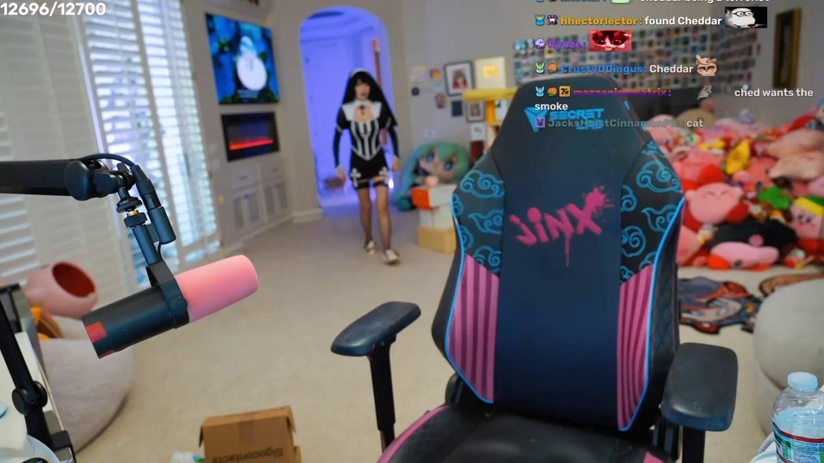 Emiru Goth Nun Halloween