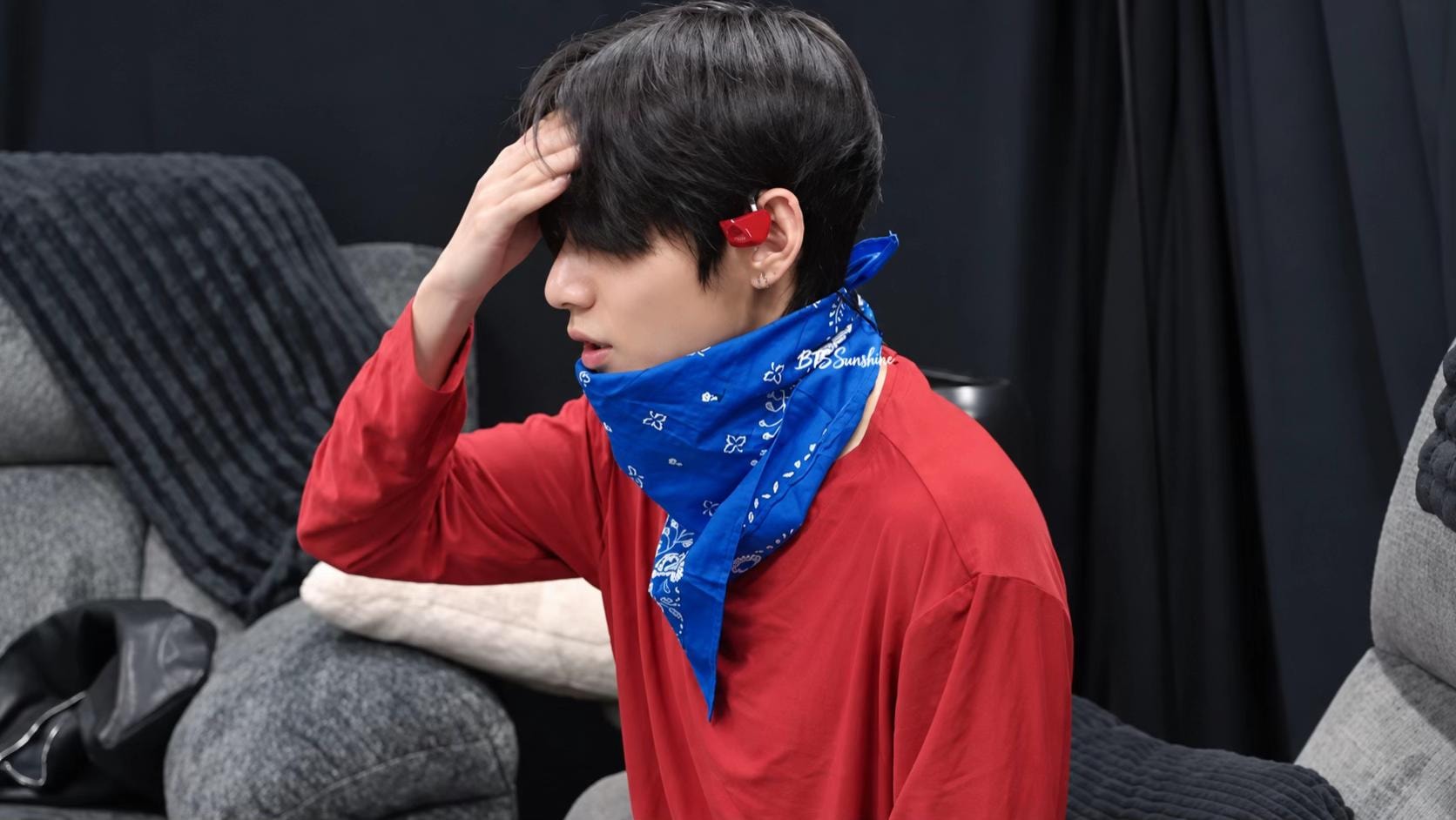 Taehyung BTS Sunshine (photo 3 of 4)