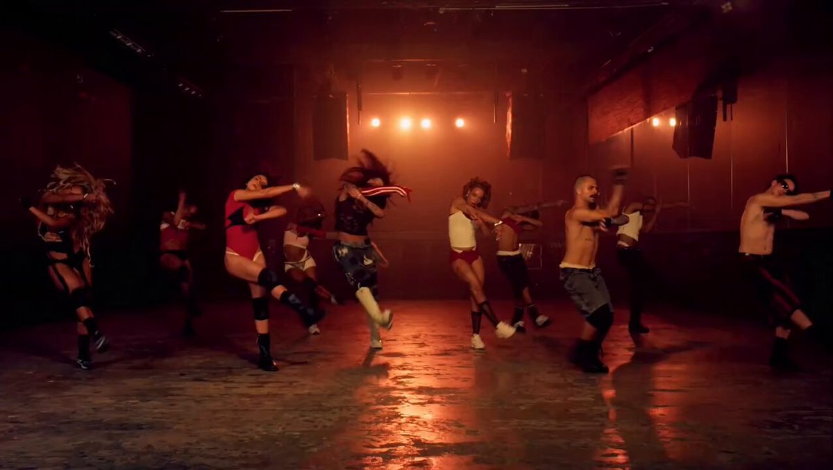 Pabllo Vittar Urias BODY TYPE dance