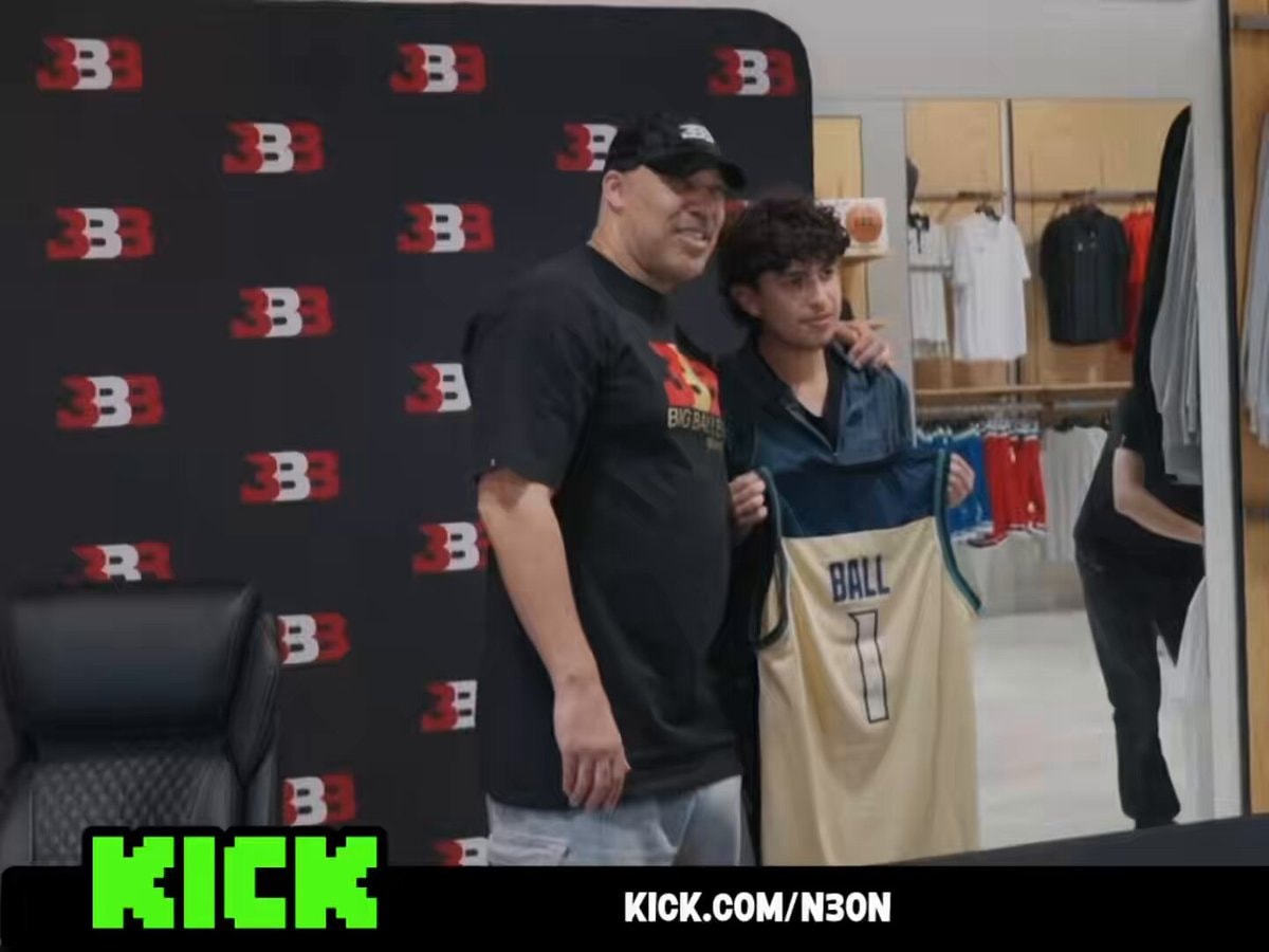 LaVar Ball N3on Kick store moment