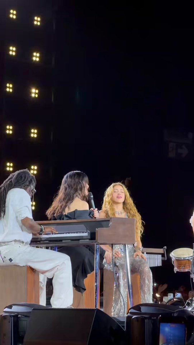 Shakira Laura Pausini Madrid Antología