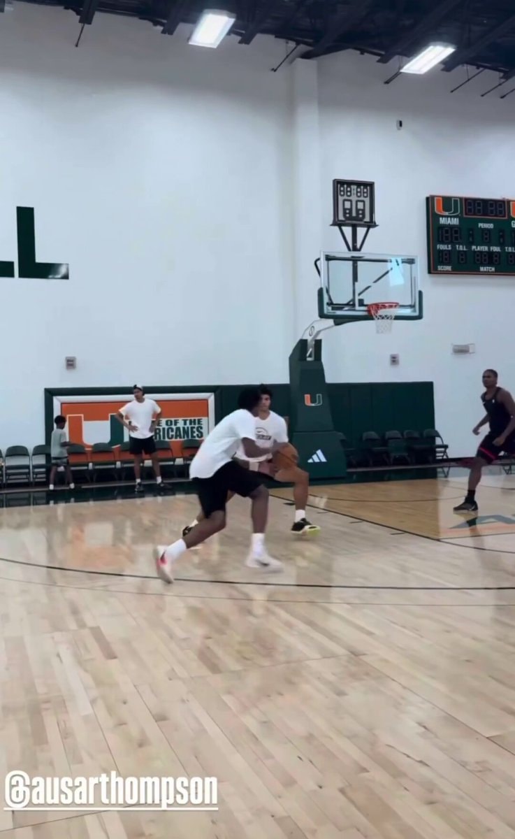 Ausar Thompson poster dunk vs Cam Boozer