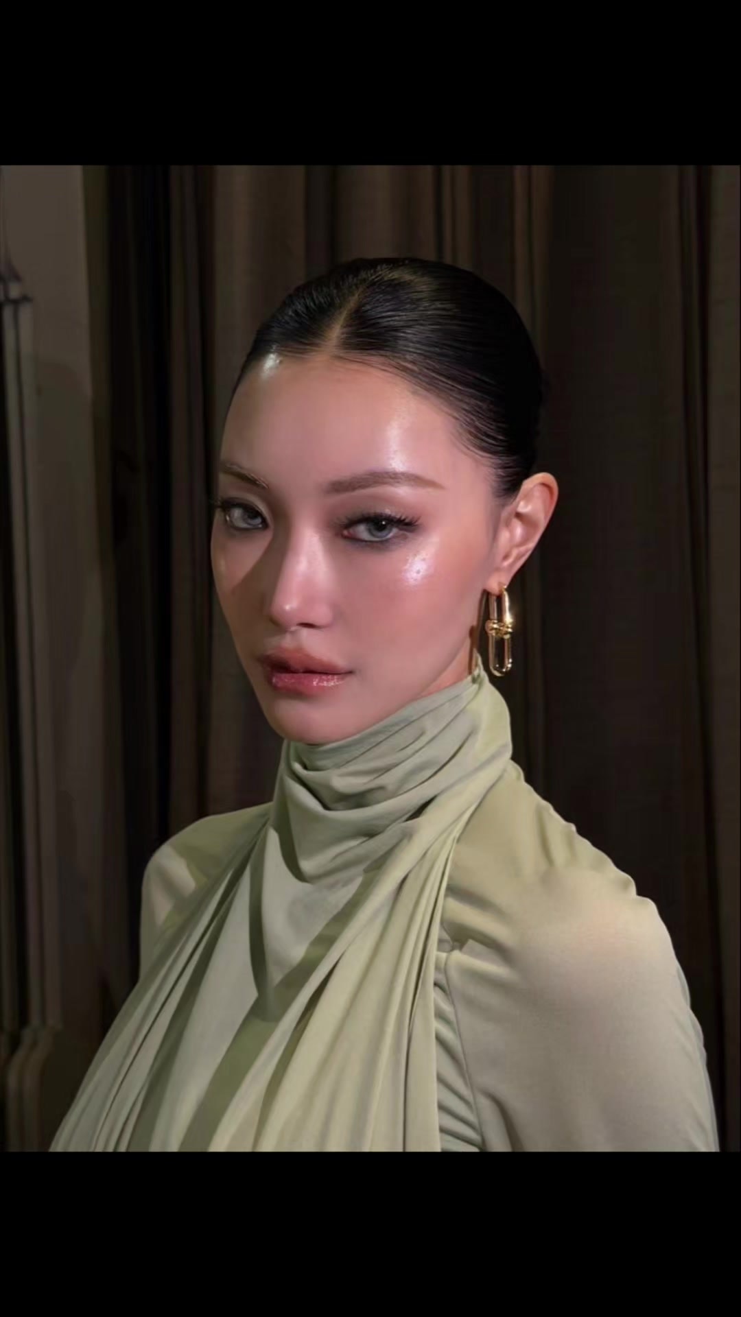 Jingjing light green draped top