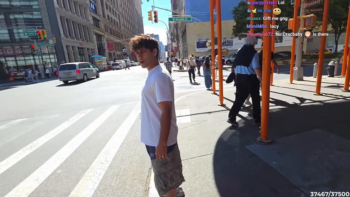 StableRonaldo stops bus in NYC