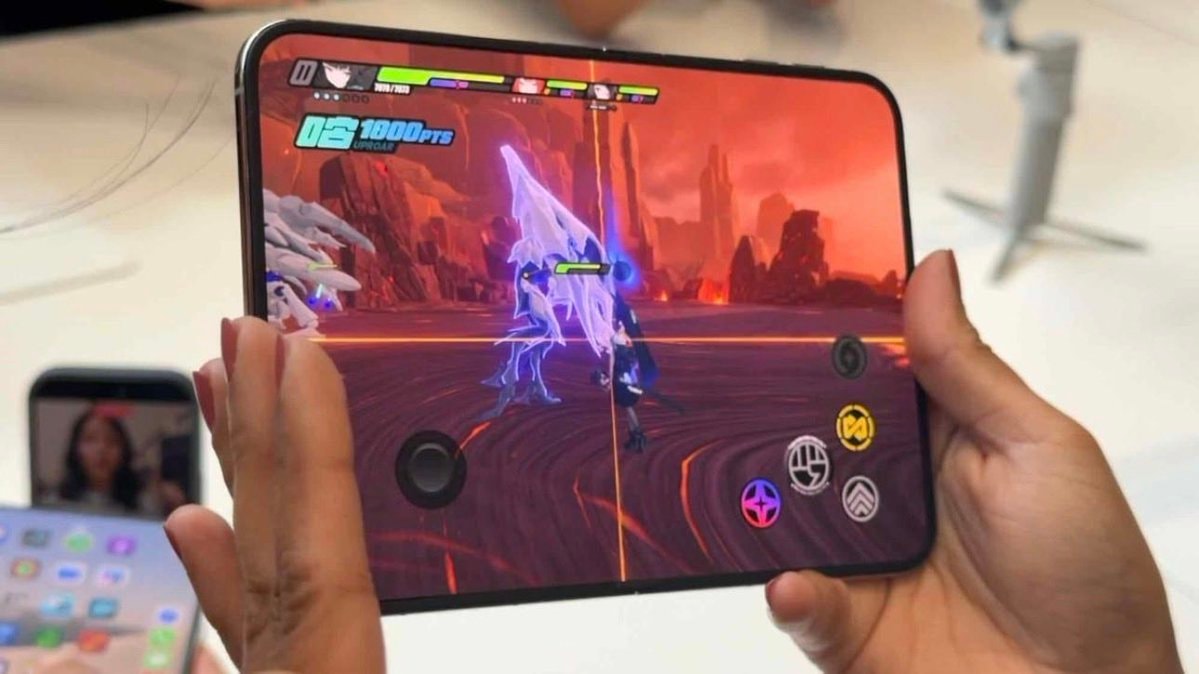 Apple iPhone gaming controller