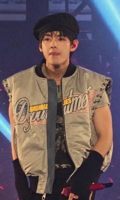 Taehyung Arirang world tour new outfits