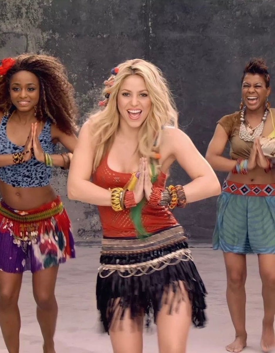 Shakira Waka Waka 7 billion streams YouTube Music (photo 2 of 2)