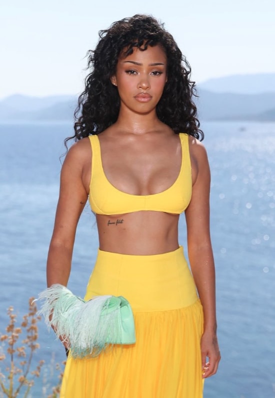 Manon Jacquemus Fashion Show Corsica (photo 2 of 2)