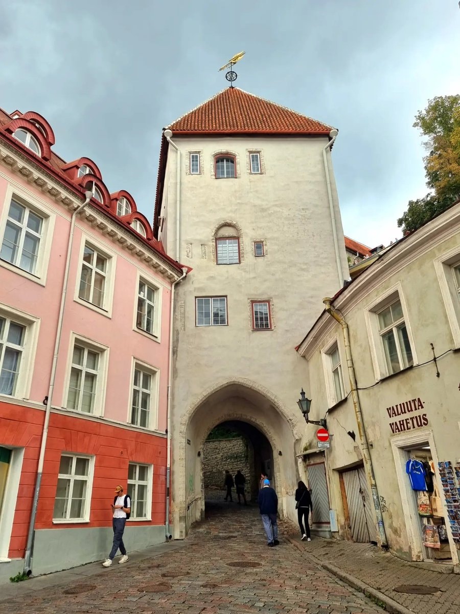 Estonia Old Town (photo 2 of 4)