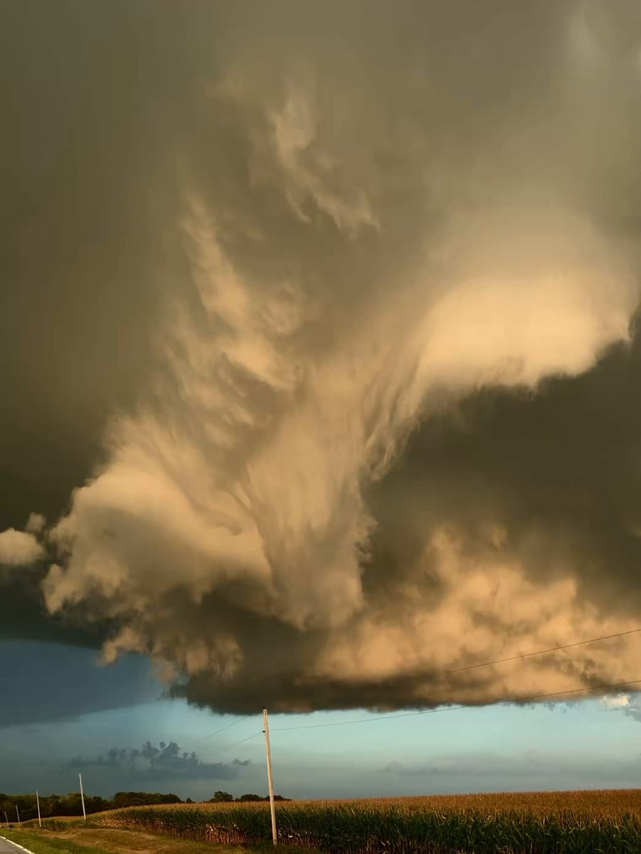 northwestern Minnesota storm cloud