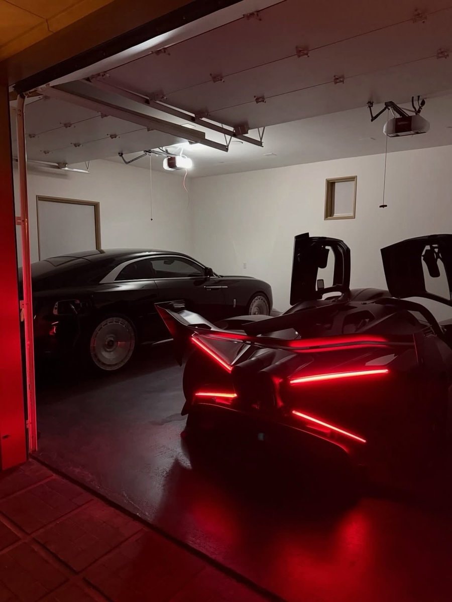 red Bugatti in garage (photo 2 of 4)