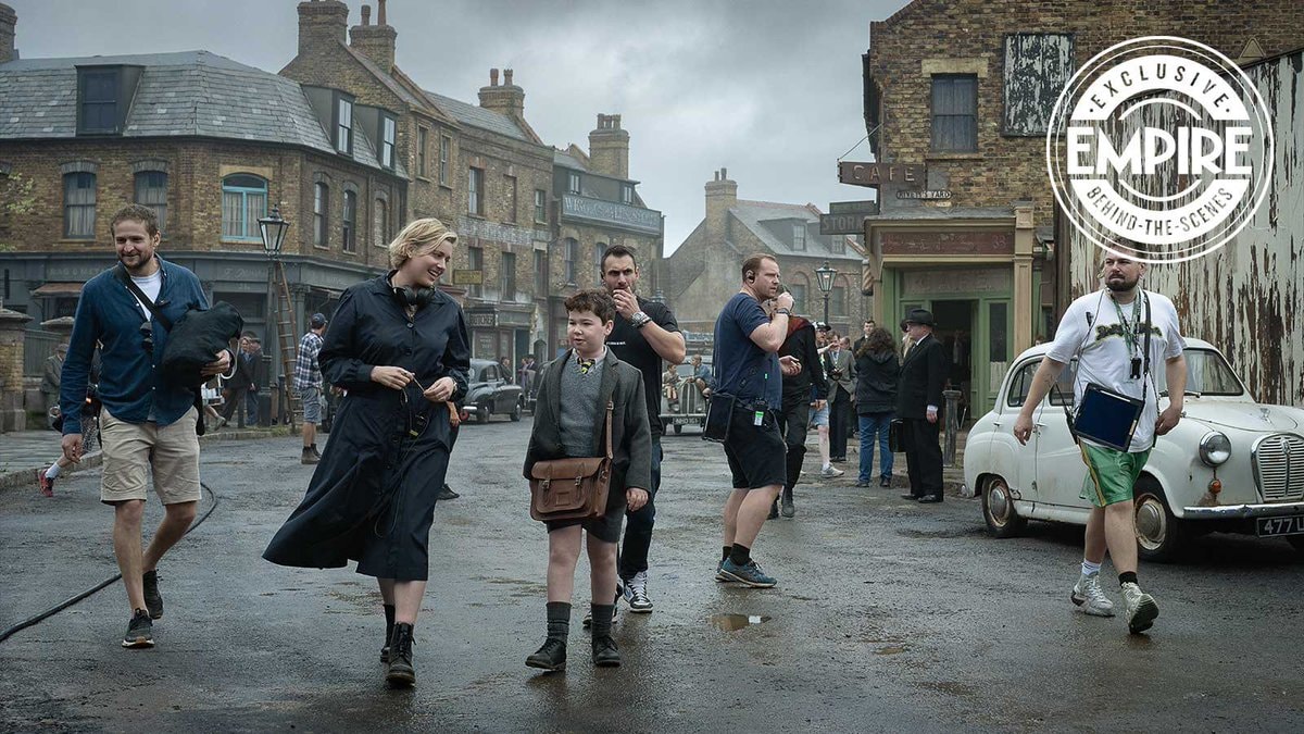 Greta Gerwig Narnia behind the scenes
