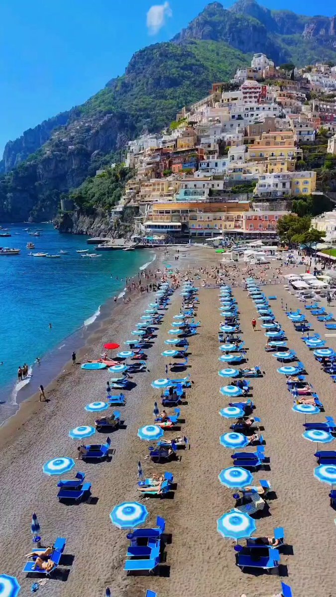 Positano Italy beach 🇮🇹