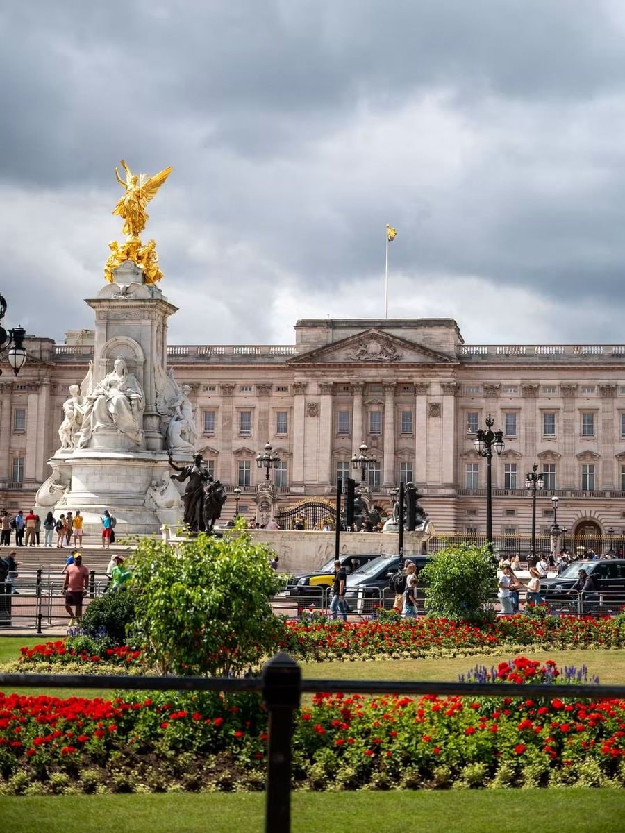 Buckingham Palace London