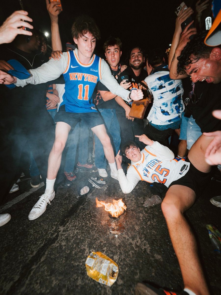 Knicks fans celebrate title win on street (photo 1 of 4)