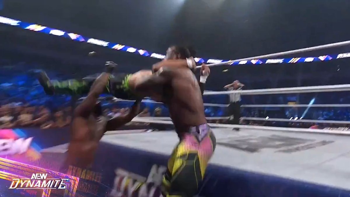 Myron Reed takes down Swerve