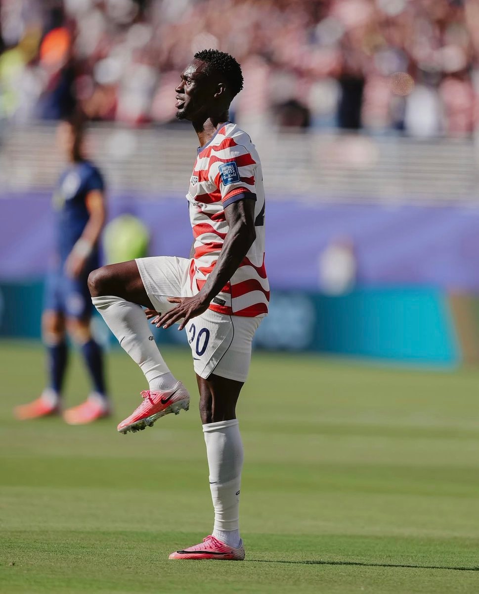 France requests Olise yellow card annulment (photo 2 of 2)