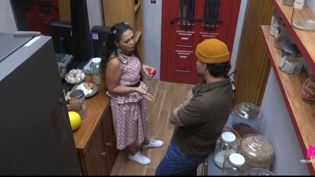 AFazenda farmwoman targets Duda
