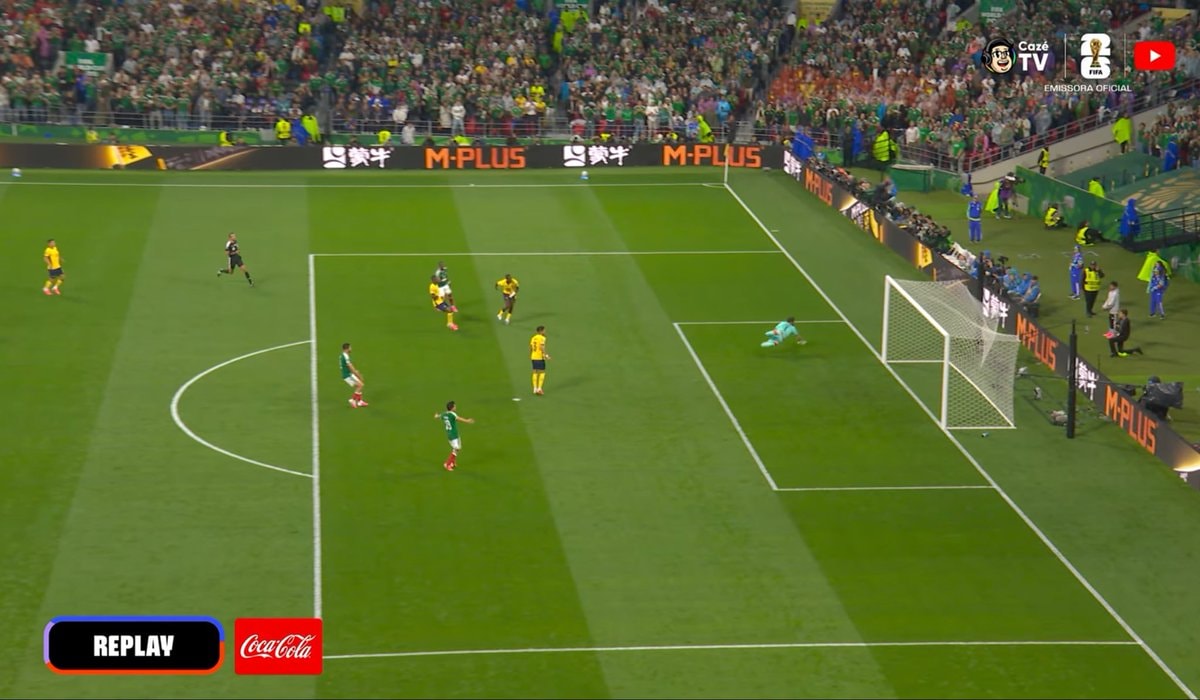 Julian Quinones golazo Mexico vs Ecuador (photo 2 of 2)