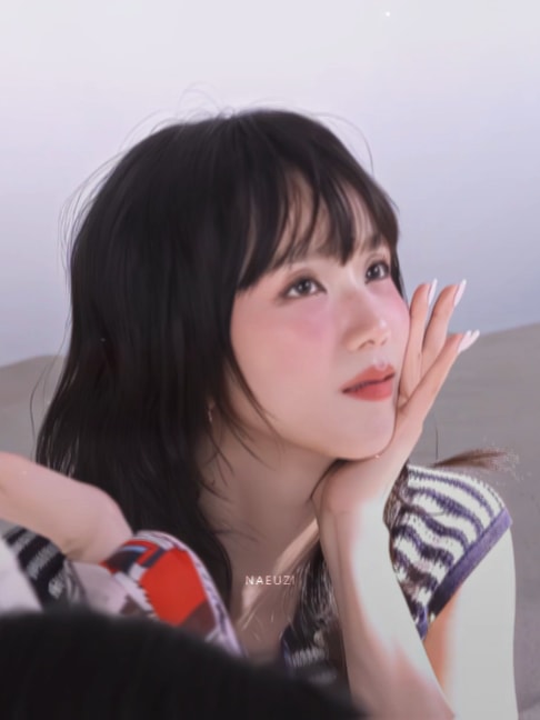 Jisoo Tommy Hilfiger photoshoot fancam