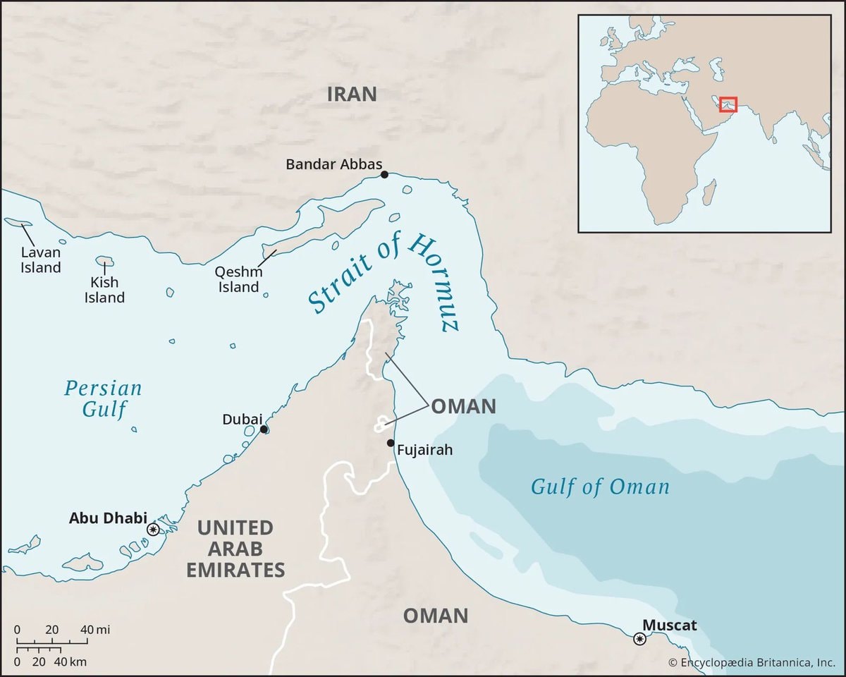 US Navy escorts Strait of Hormuz tankers (photo 2 of 3)