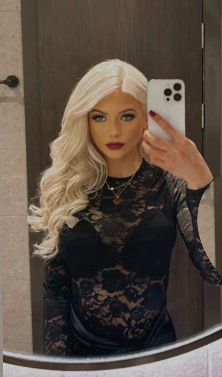 Danielle Harold mirror selfie
