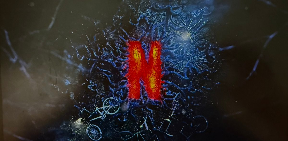 Netflix custom logo top-tier shows (photo 3 of 4)
