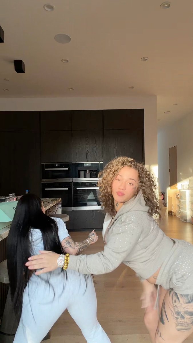 Bhad Bhabie Blueface Neveah link up