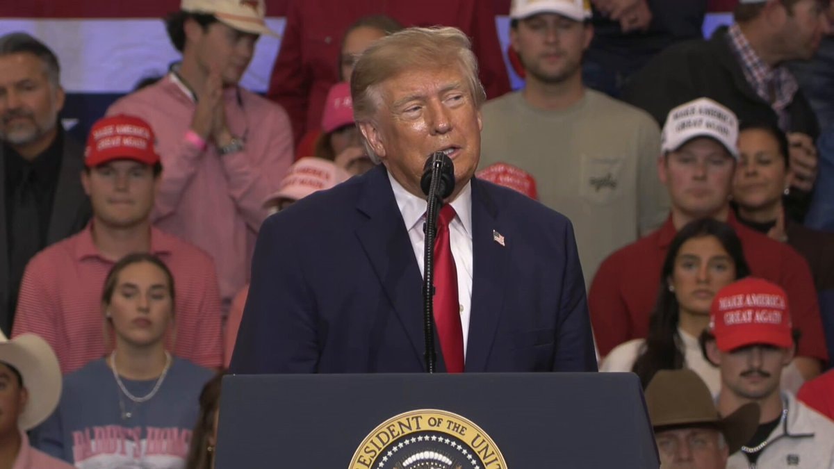 Trump calls Somalia sh*thouse country