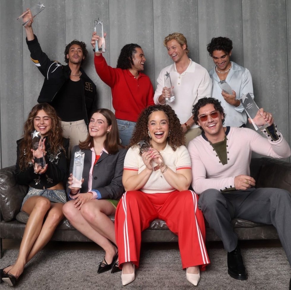 Off Campus cast Fan Favorite Ensemble STARmeter Award (photo 1 of 2)