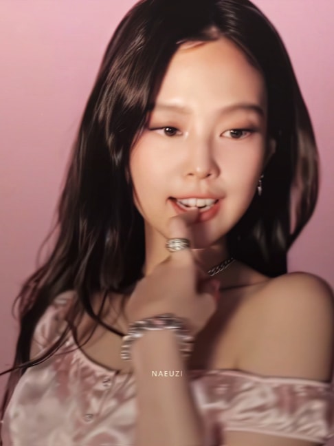 Jennie Cosmopolitan 2026 pink edit