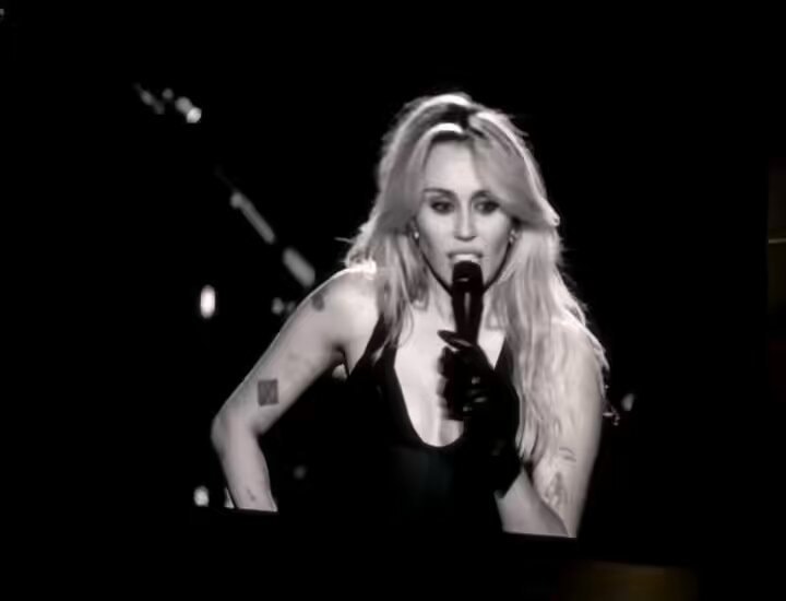Miley Cyrus Friday concert clarification
