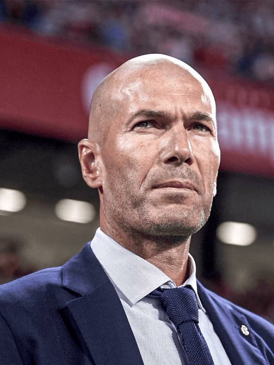 Zinedine Zidane coaching offers (photo 1 of 2)