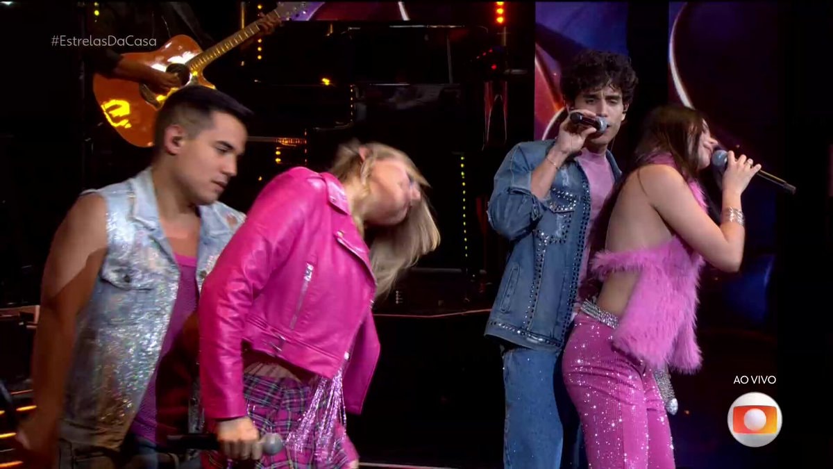 Anitta facial expressions
