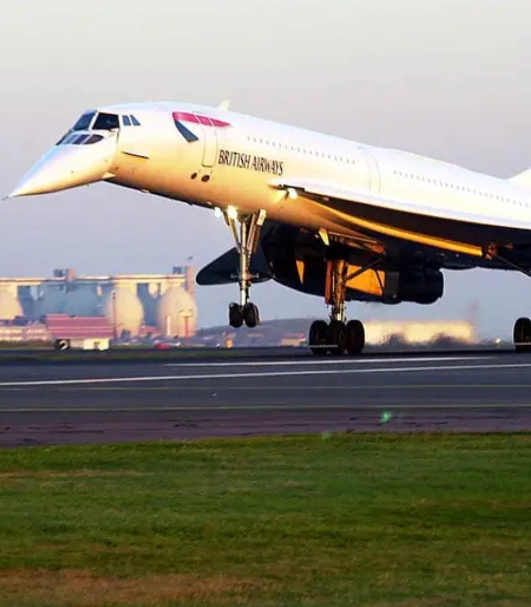 Supersonic flights over US approved (photo 2 of 2)